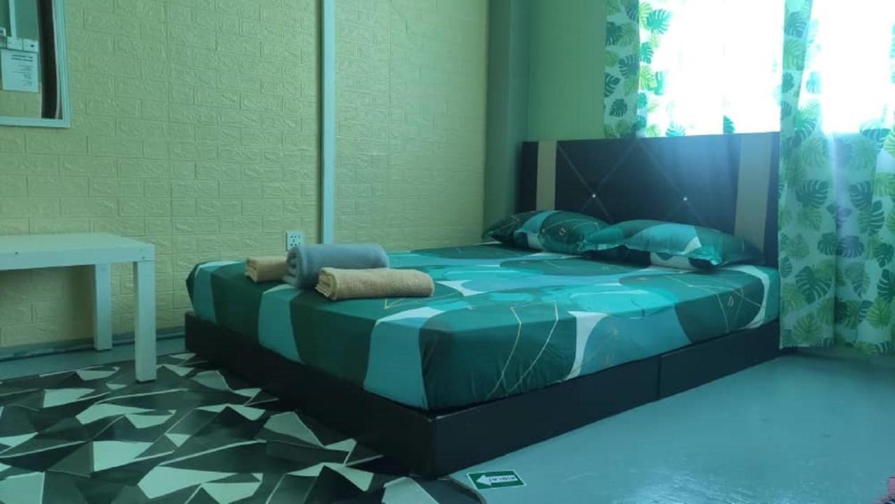 Auberge de jeunesse Ny Tropical Backpackers à Desaru Extérieur photo